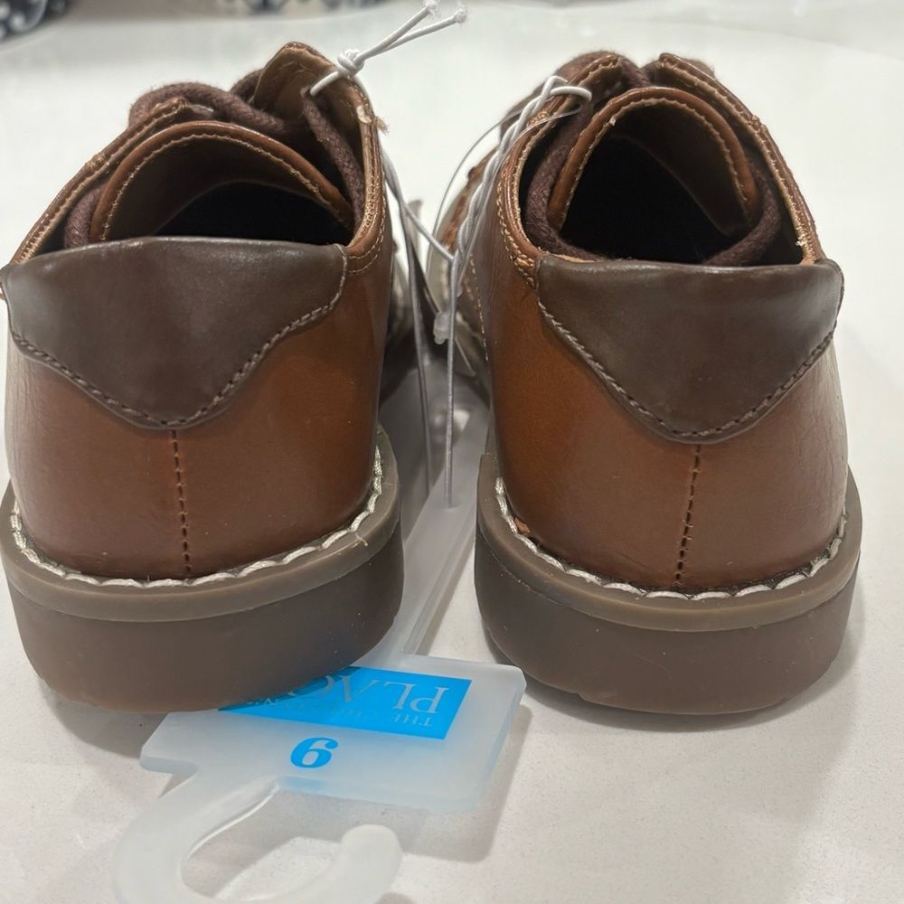 NWT • Children’s Place Boys Lace Up Dress Shoes • size 9 - Picture 5 of 7